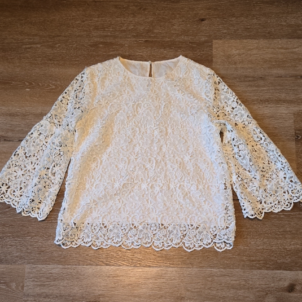 Women's White Lace Bell Sleeve Blouse